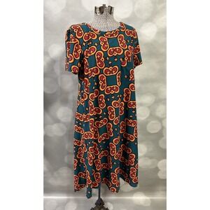 NWOT LuLaRoe Carly Dress in green with crown-like pattern in a size small